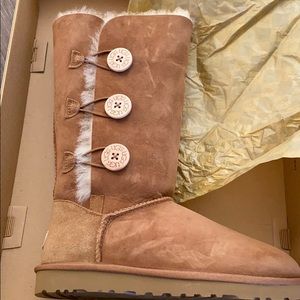 UGG Australia W Bailey Button Triplet Boots